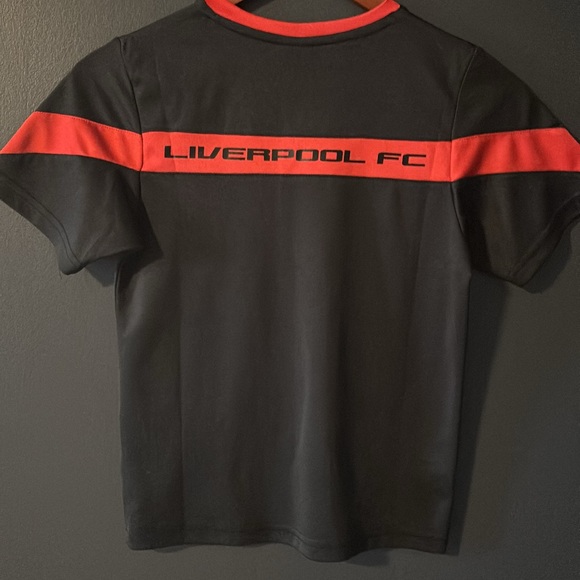 Liverpool FC jersey - Picture 4 of 4